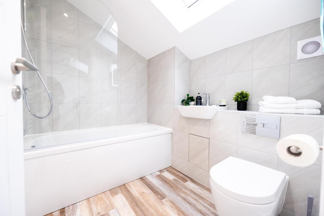 Hosta Group - Prestige 1 Bed Apartment - The Olive Cambridge  Ngoại thất bức ảnh